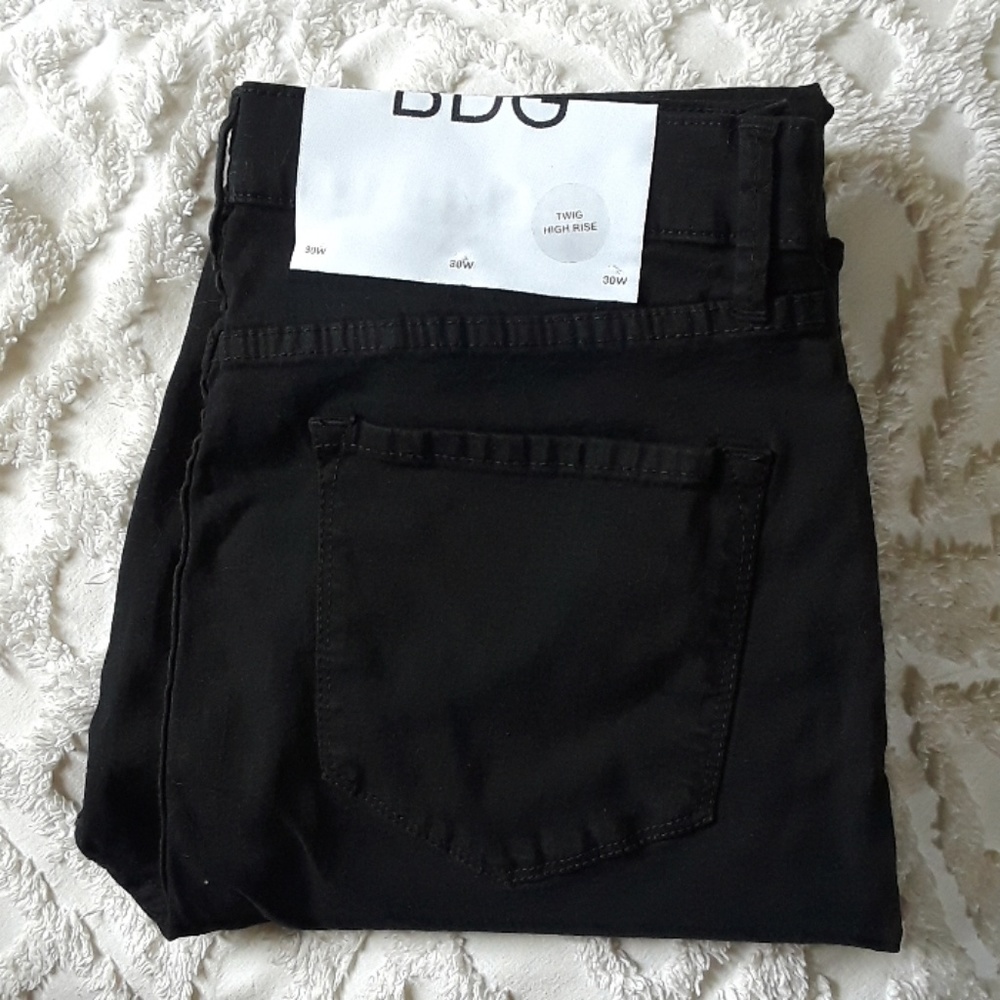 BDG High-Rise Twig black skinny jeans NWT
